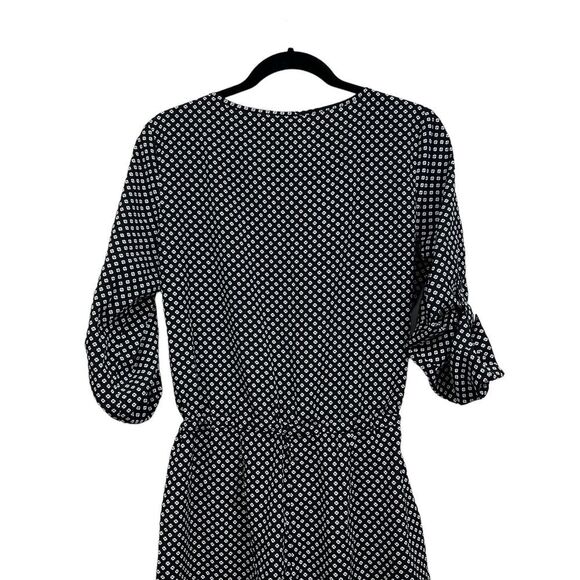 Ann Taylor Loft Romper Floral Roll‎ Tab Sleeves Tie Waist Pockets Women Size 4 - Picture 5 of 5